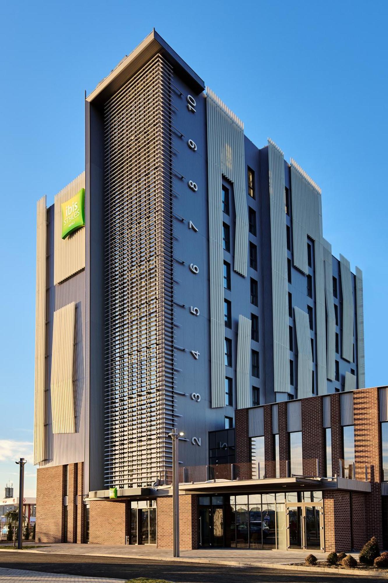Hotel Ibis Styles Arad Exterior foto