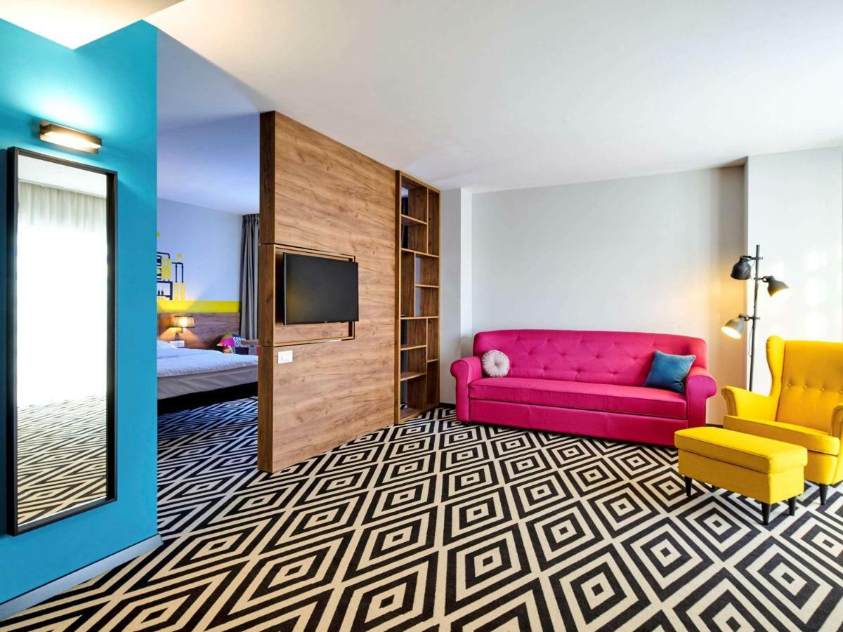 Hotel Ibis Styles Arad Exterior foto